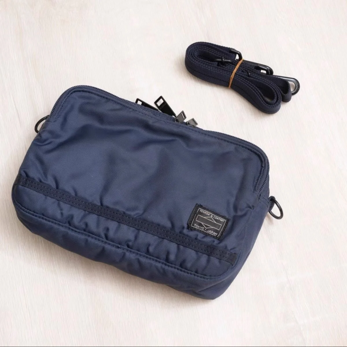 

Men's Trendy Nylon Crossbody Bag – Casual Small Shoulder Sling, Multifunctional Waist Pack for Business & Daily