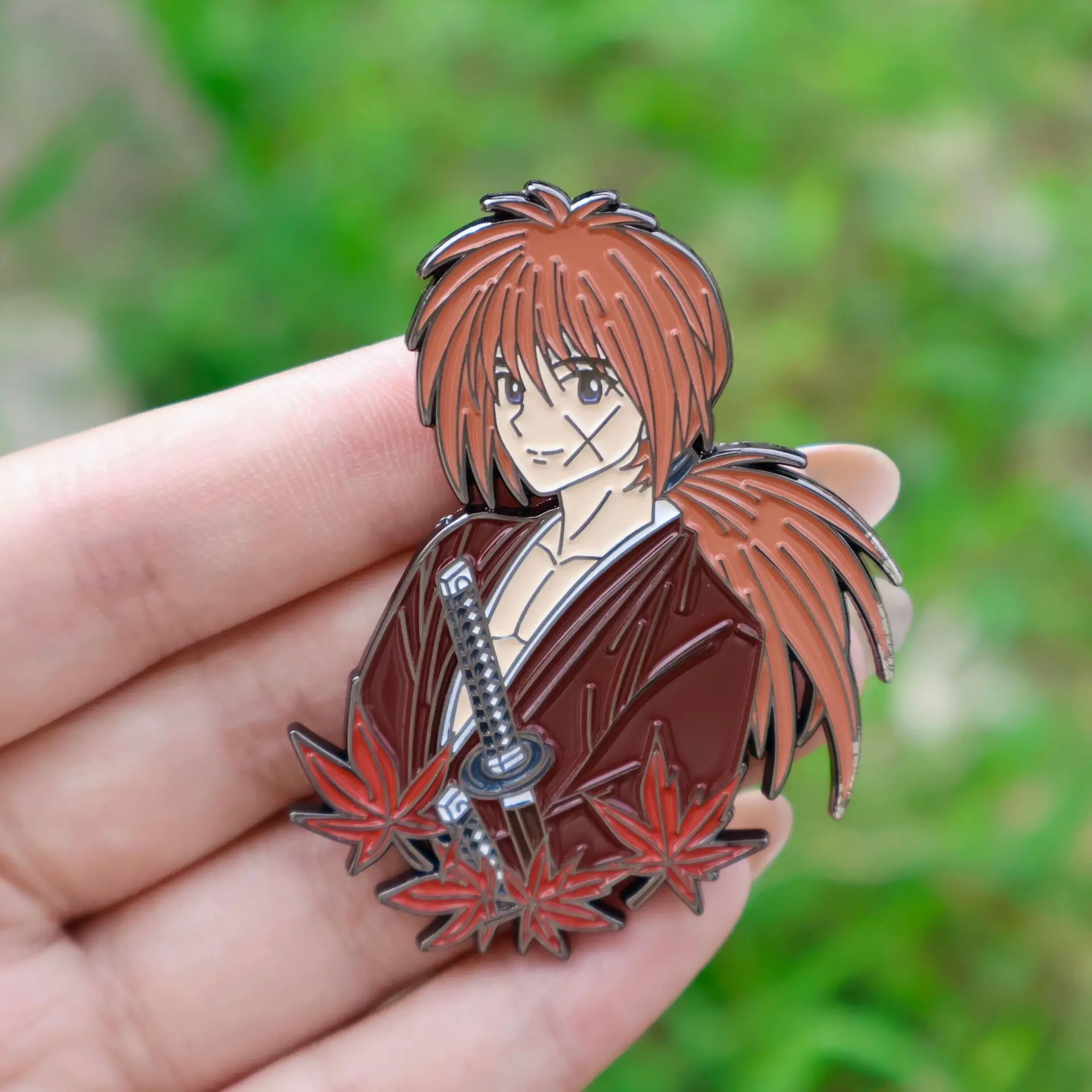 Himura Kenshin Metallabzeichen Anime Rurouni Kenshin Pins Manga Broschen für Rucksack Tasche Kleidung Revers ACG Cosplay Spielzeug Geschenk Dekor