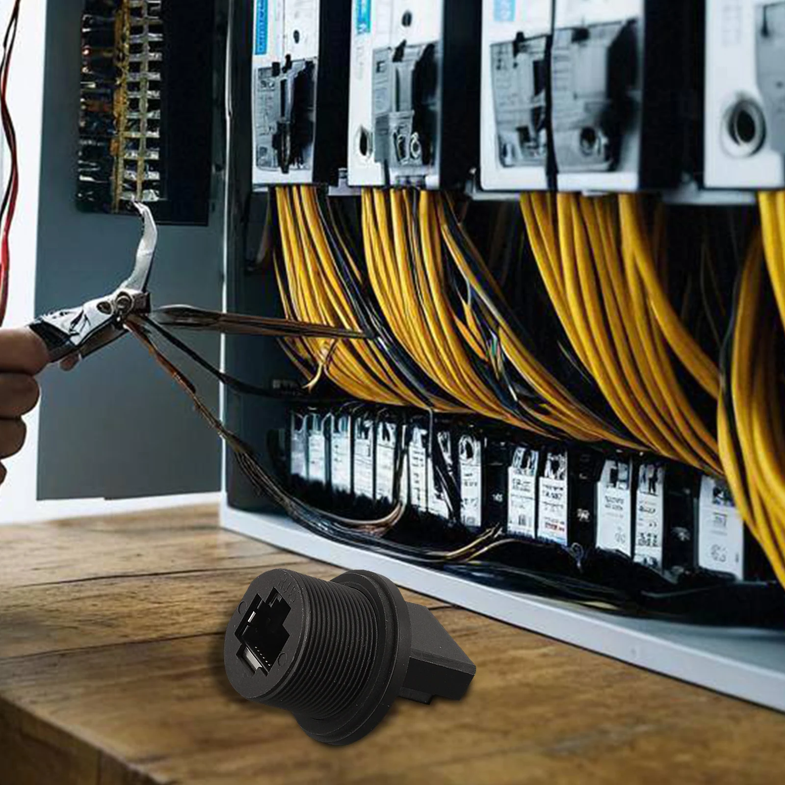 ワイヤレスネットワーク通信およびセキュリティ監視に適した信頼性の高いE13ネジ付きカプラー防水コネクタ