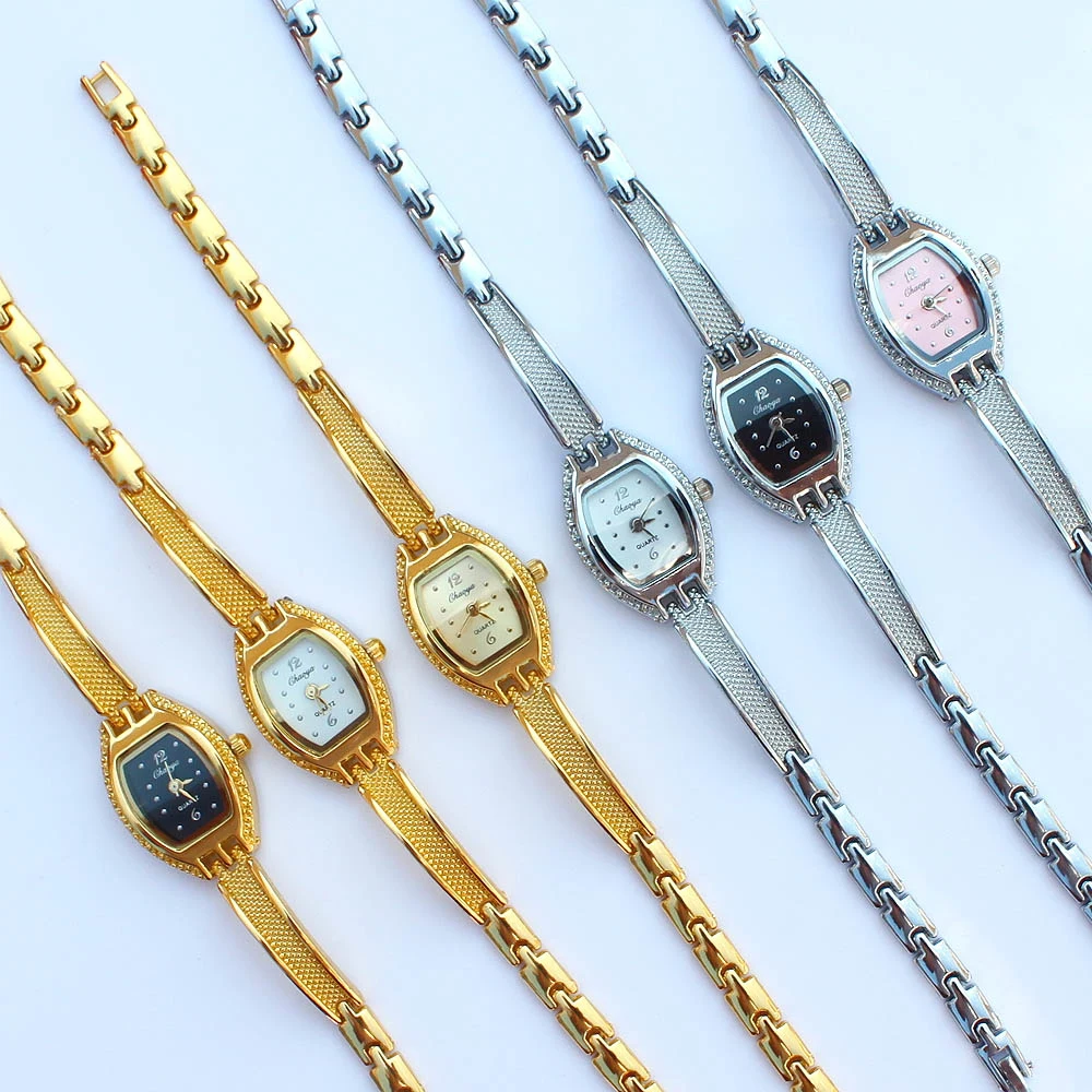 8 قطعة مختلط السائبة المرأة سوار الساعات عارضة أنيقة العصرية مجوهرات الفاخرة أزياء المرأة الكوارتز المعصم O92m8