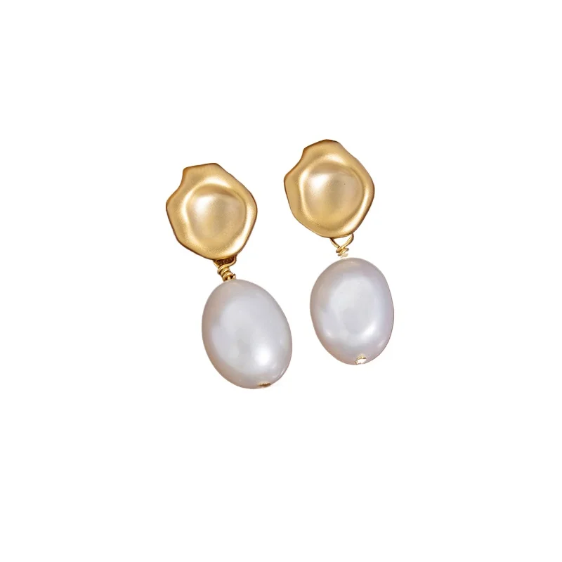 

*Light Luxury Retro Style Irregular Freshwater Pearl Earrings for Female Xia, Small and Popular Ear Clip without Ear Holes