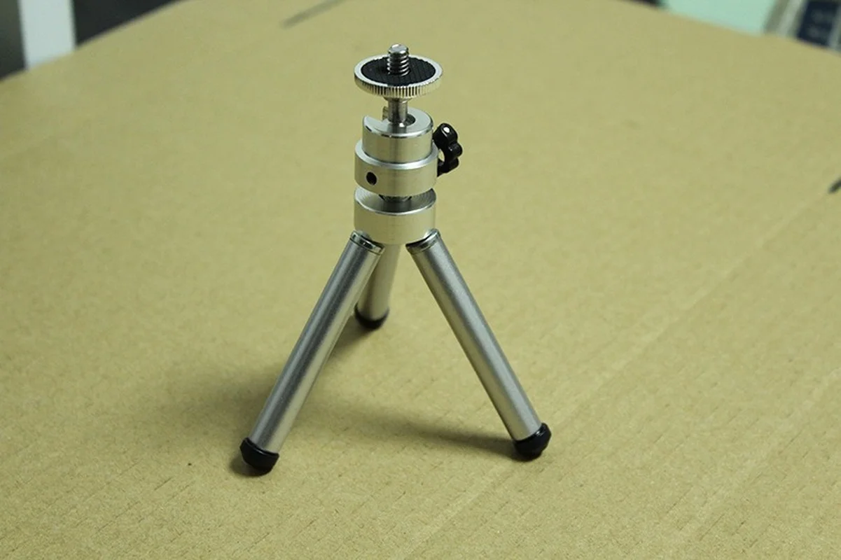 30cm/20cm 3 Section Metal Tripod Stainless Steel Camera Holder Mini Desktop Stand Suitable for Projector DV Selfie Accessories