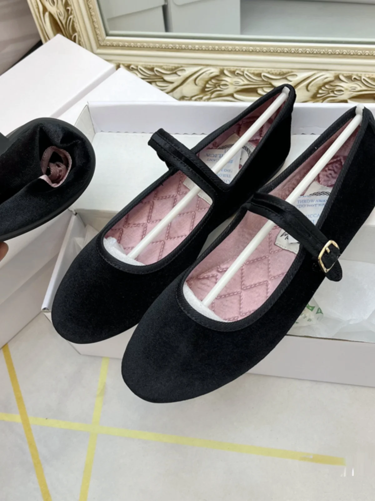 South korea New ~ Mary Jane Single-Layer Shoes Women Flat Suede Four Seasons Dress up Light round Toe Shallow Mouth Color Mat...