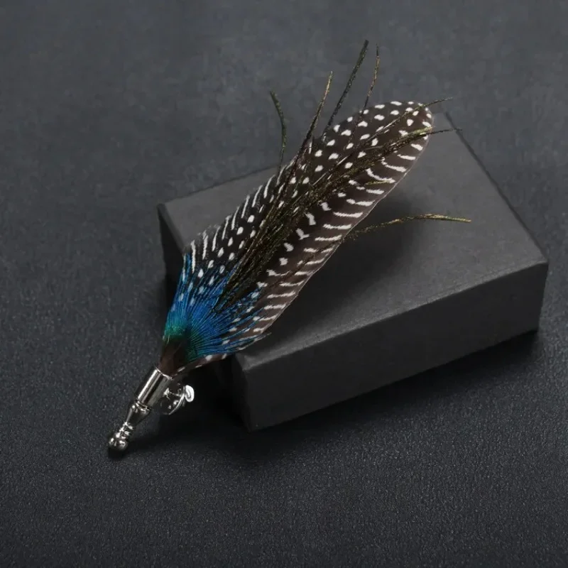 Korean High-end Classic Peacock Feather Brooch Scarf Buckle Lapel Pins & Brooches Jewelry Bridge Suit Wedding Men Accessories