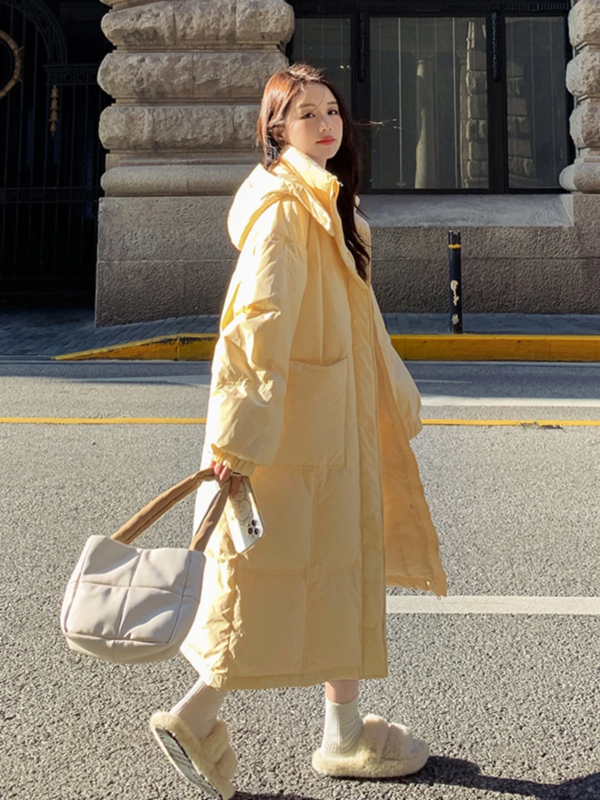 

Faionable Goose Yellow Thiened down Jaet Women's Mid-Length Winter Coat Korean Sle Commute Wind with Hood Zipper Clos...