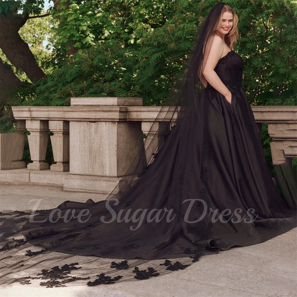 Plus Size Black Wedding Dress With Pockets Applique Lace V Neck Bridal Gowns A Line Back Button Bride Dresses robe de mariée