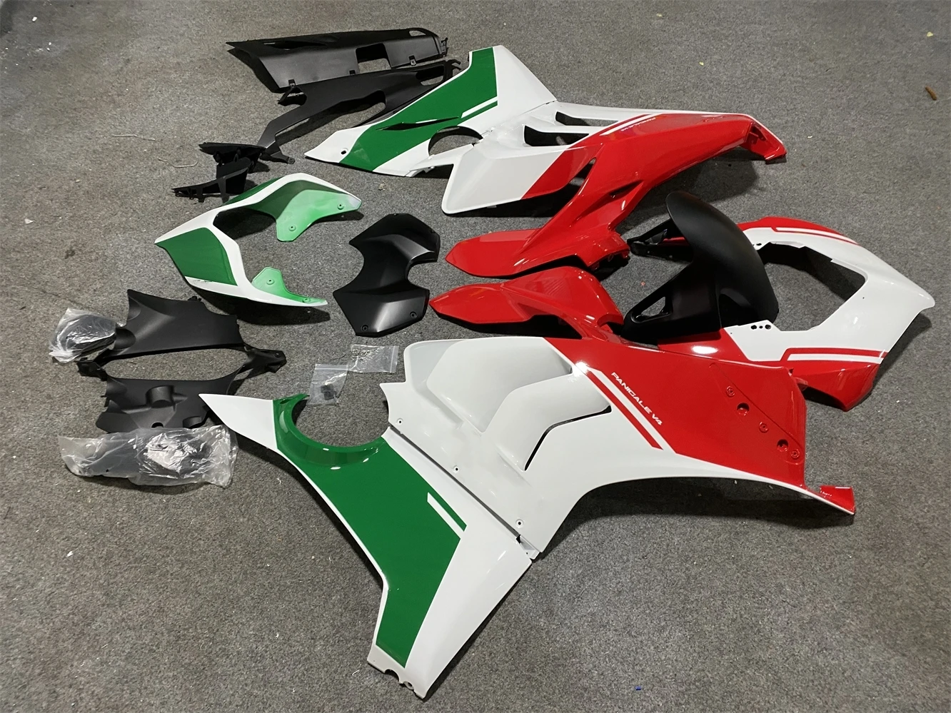 For Ducati V4 V4s 2021- 2022 Motorcycle Fairings For Ducati V4 V4s Full Fairing Kit Carrying Front Fixed Winglet