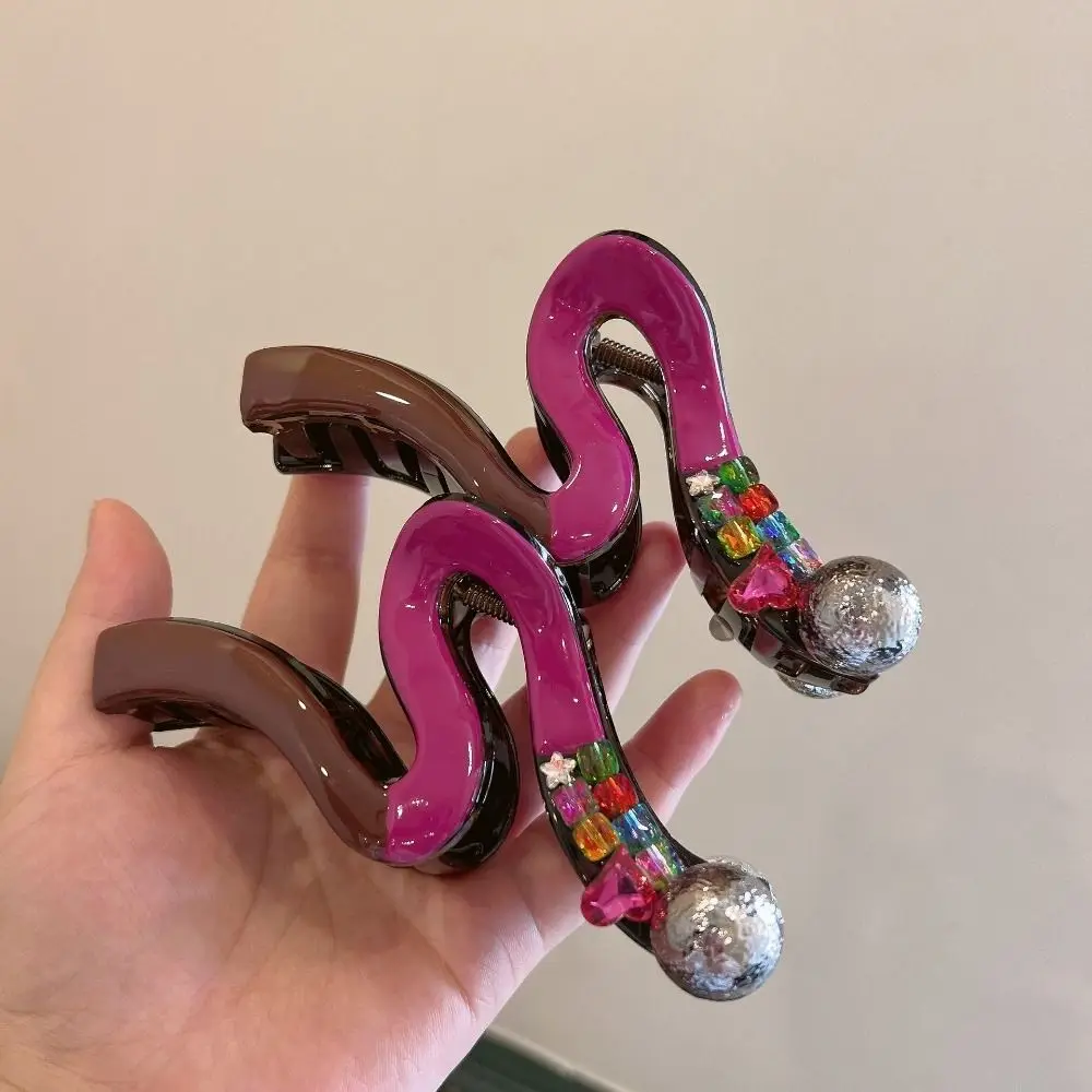 

Contrasting Color Women Hair Claw Twisted Design Anti-slip Teeth Back Head Hair Clip Big Hairpin Colorful Rhinestones