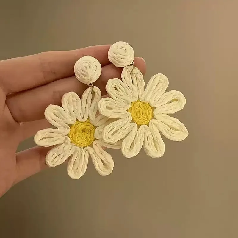 Boho Handmade Raffia Woven Flower Earring for Women New Temperament Yellow Rope Wrapped Beach Earrings Summer Vacation Jewelry