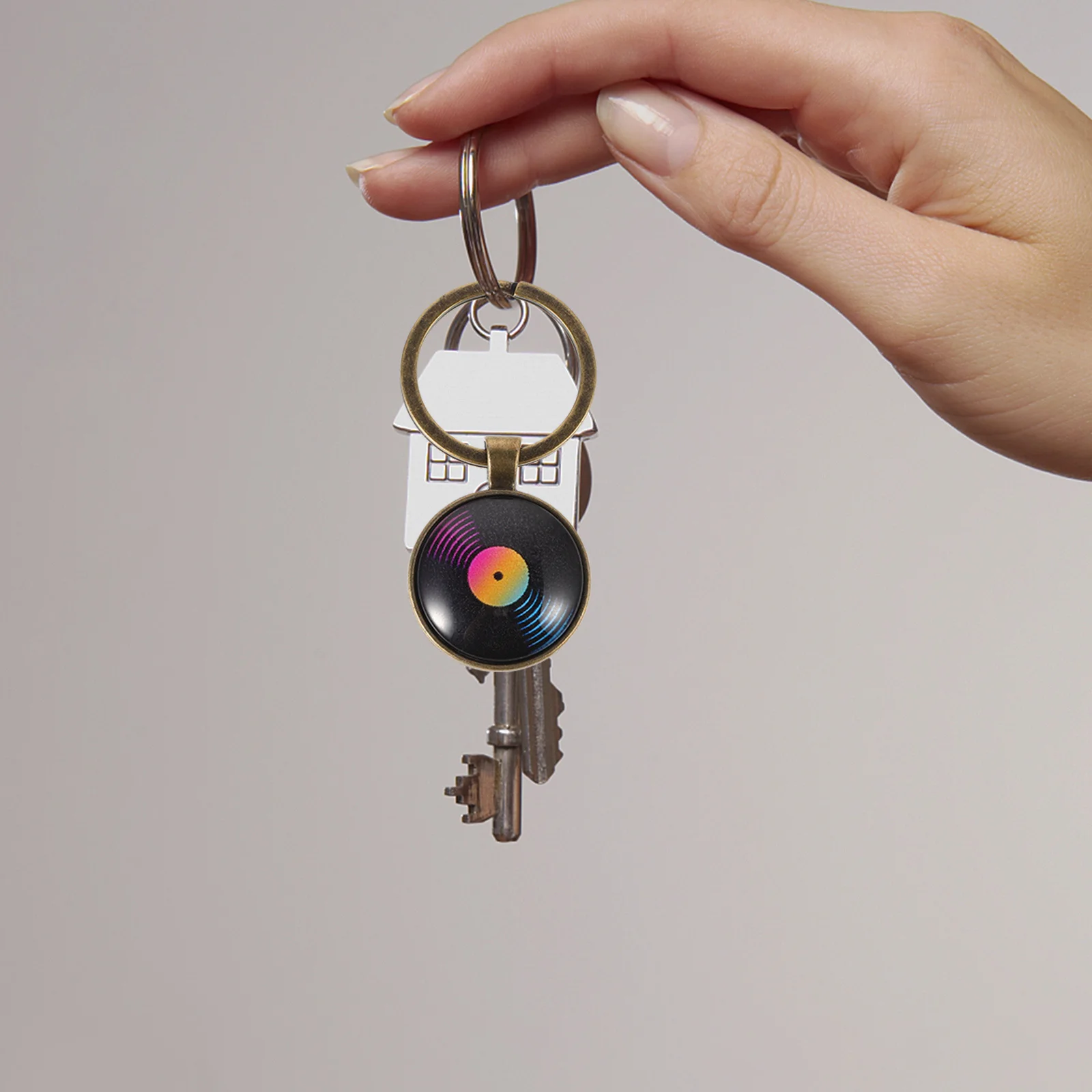 

Vinyl Record Album Keychain Retro Style Vintage Instrument Purse Keyring Handbag Charm Backpack Pendant Ornament