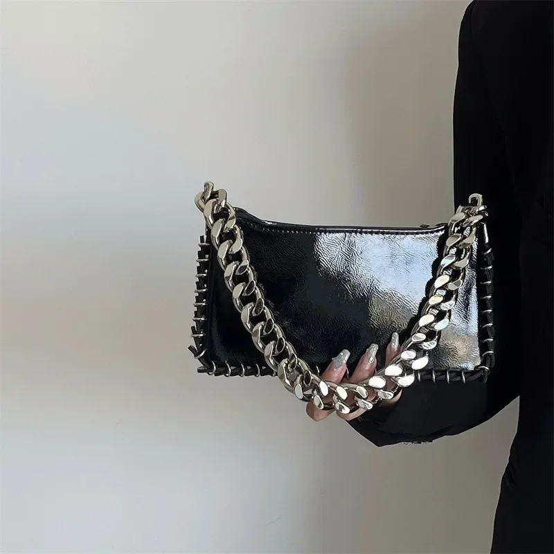 Fashion Chic Design Chain Bag Women 2024 New High-Grade Glossy Patent Leather Shoulder Bag Novelty Trend Black Purse Handbags