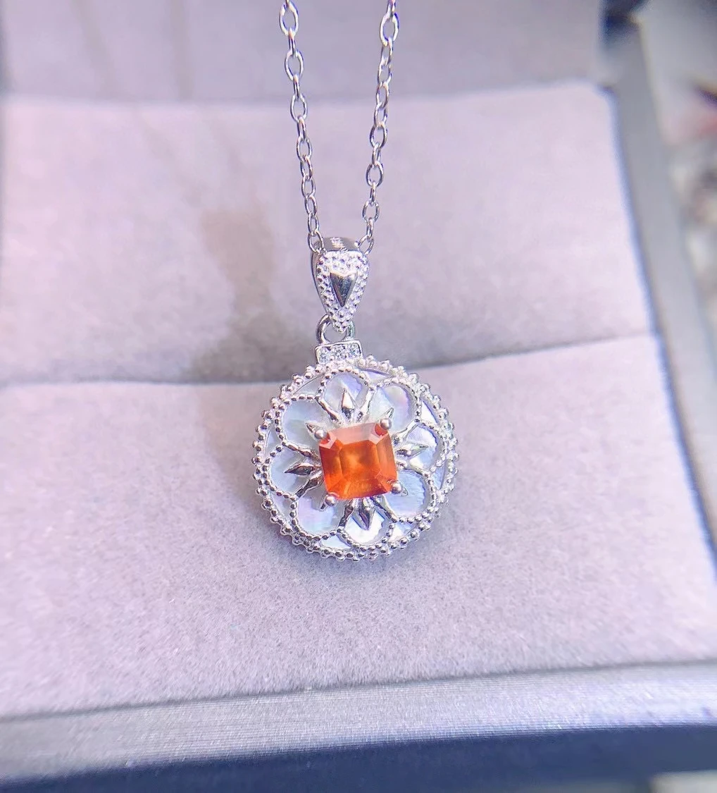 KJJEAXCMY Brand Boutique Jewelry 925 Sterling Silver Inlaid Natural Magnesium Aluminum Garnet Gemstone Women's Pendant  Party Gi
