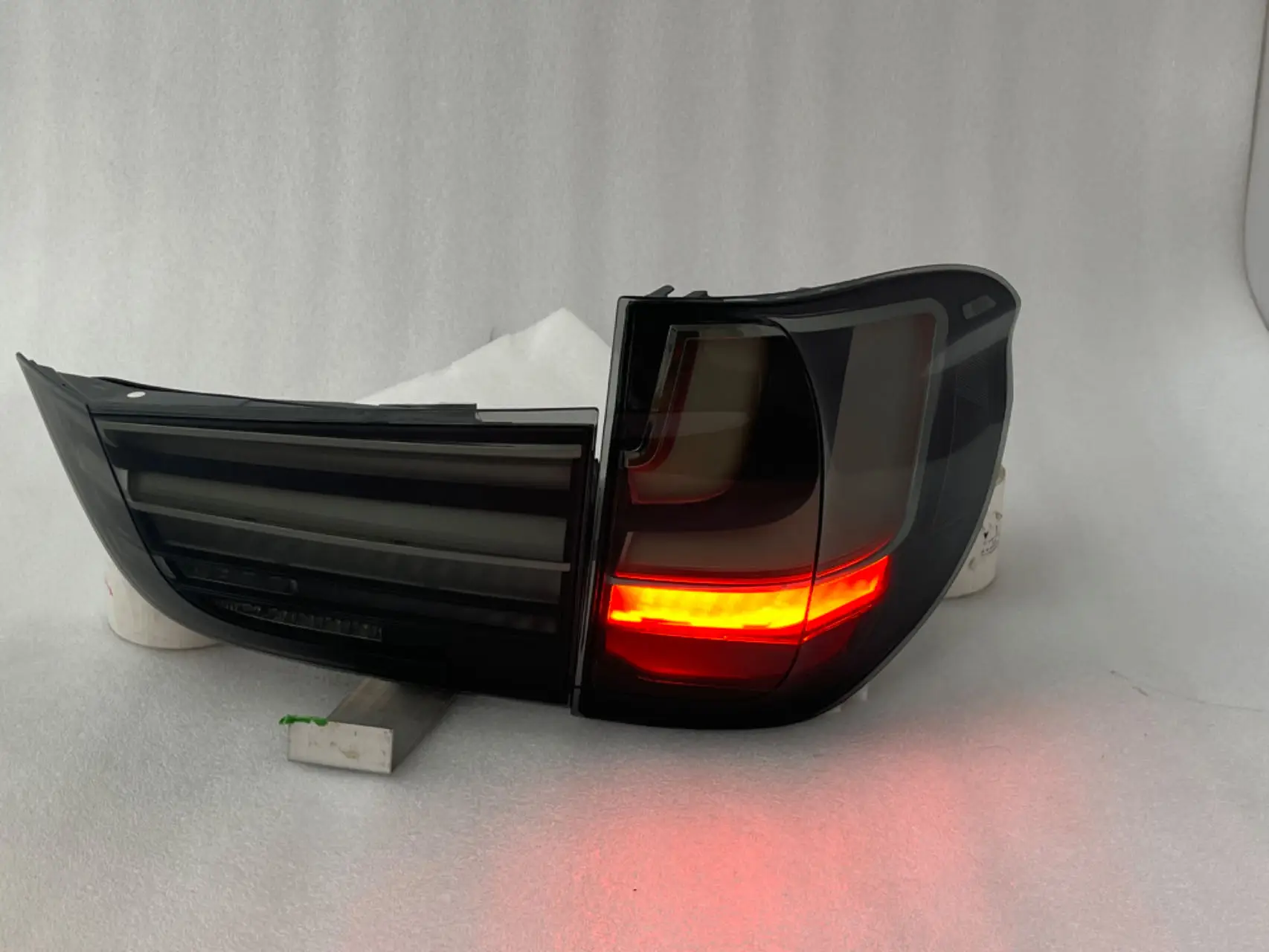 أفضل المصابيح الخلفية المعدلة باللون الأسود لـ X5 F15 2014 2015 2016 2017 2018