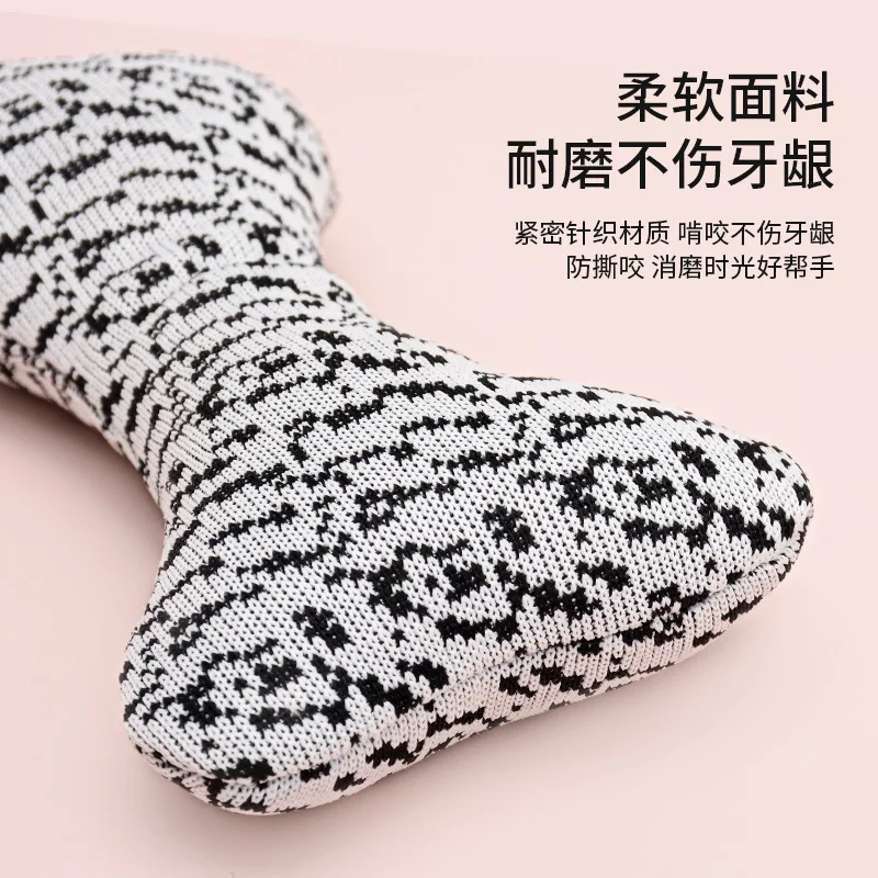 Knitted bone toy for dogs, durable and chewable, cleans teeth, self-entertaining and boredom-relieving, helps expend energy