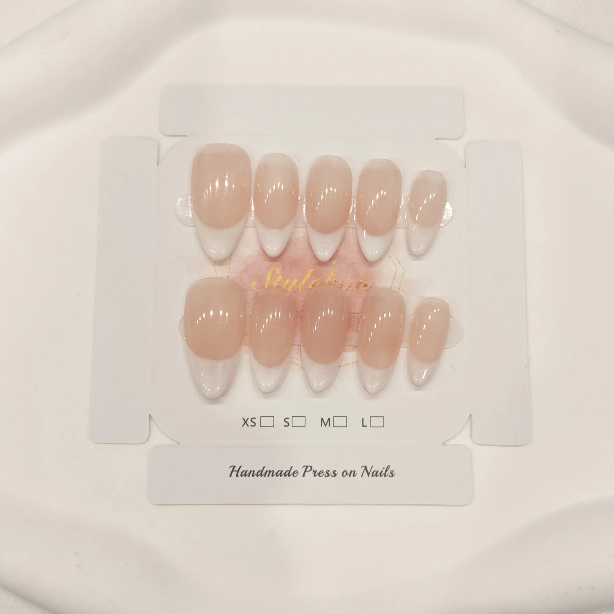 

10pcs Handmade Press on Nail Art Classic French Almond Cat-Eye Nude Full-Coverage Nail Tips Detachable Wearable Nail for Women