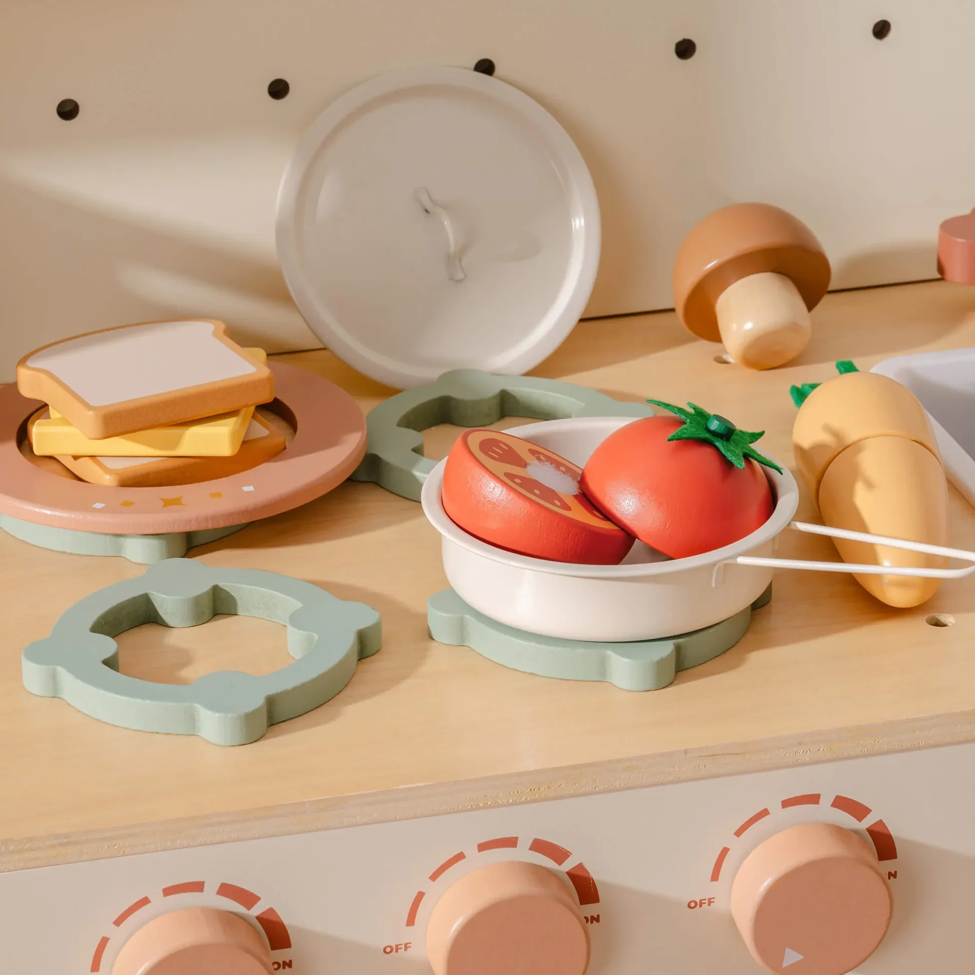 Robud Holzspiellebensmittel 4-in-1-Schneideset Rollenspielspielzeug Essen zum Spielen der Küche mit Einkaufstasche – Kinderküchenzubehör