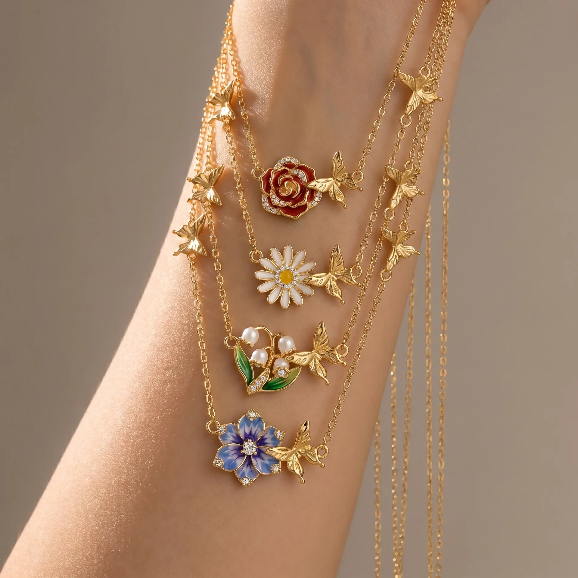 Copper Month Birthday Flower Necklace New Fashion Flowers Pendant Necklace Butterfly Chain Necklace Jewelry  Accessory Gift