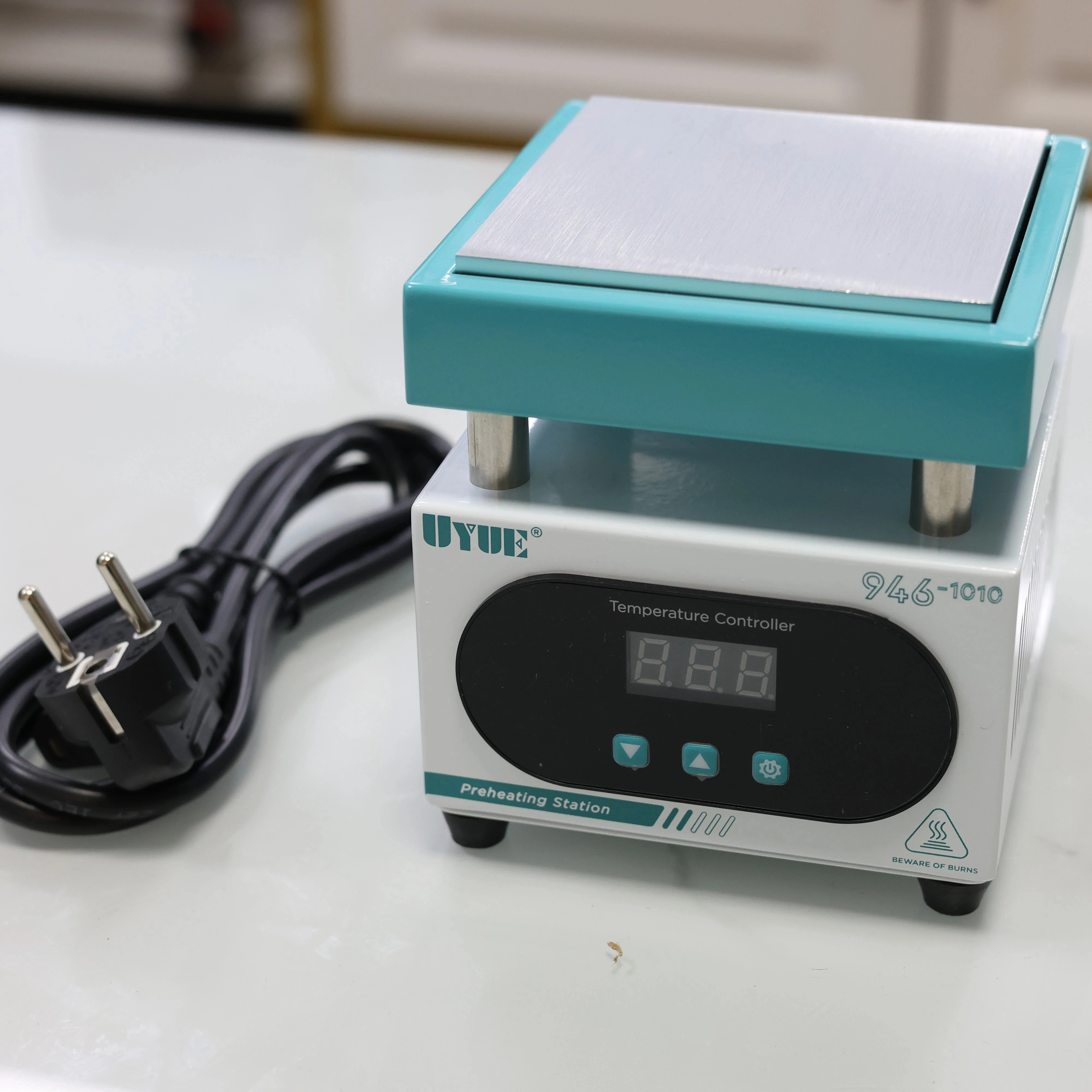 

100x100mm Digital Hot Plate UYUE 946-1010 400W 50-350°C For Mobile Repair PCB Preheating Station