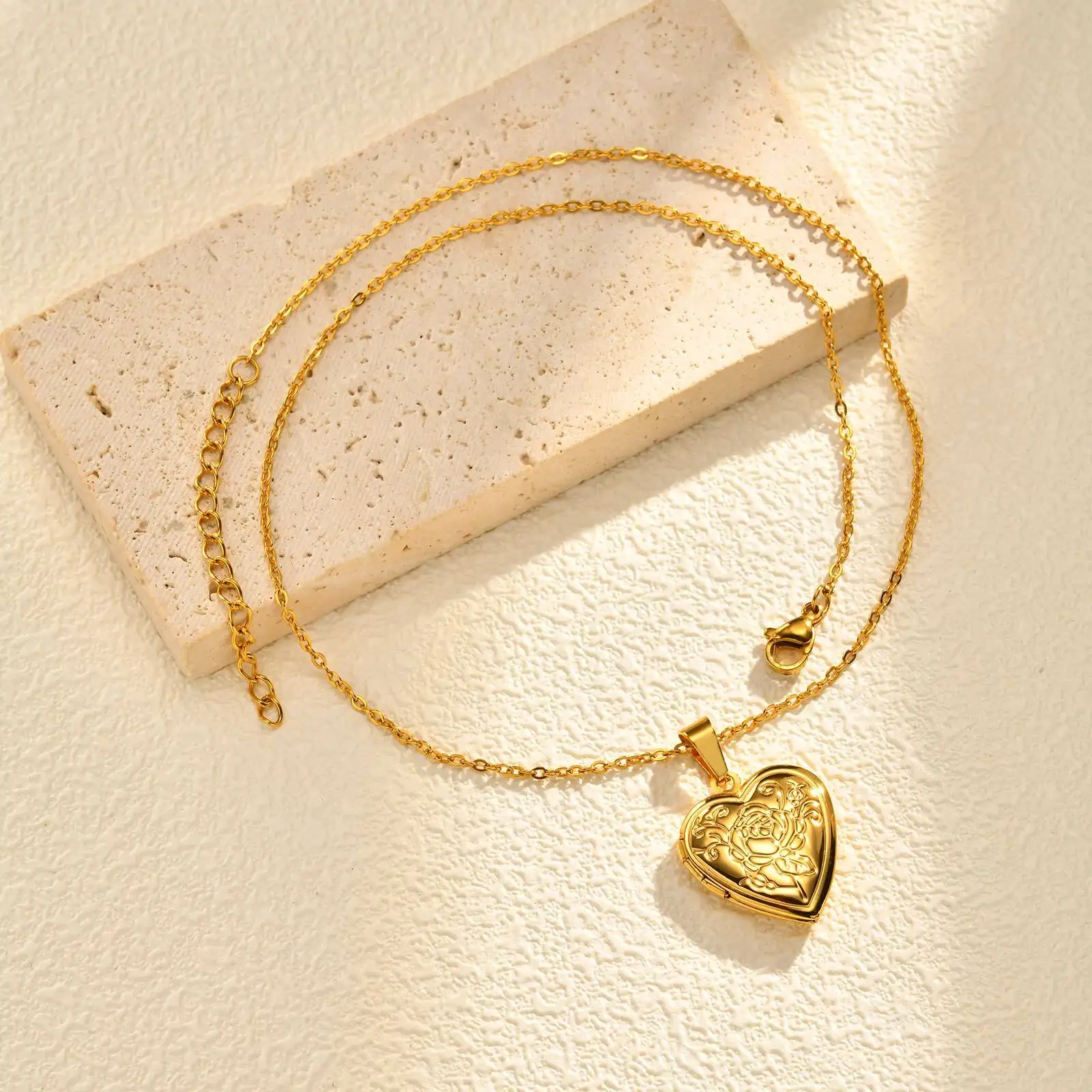 Vnox gratis aangepaste fotobeeld kettingen, roestvrij staal kan textuur hart medaillon openen, familie Memorial sieraden geschenken