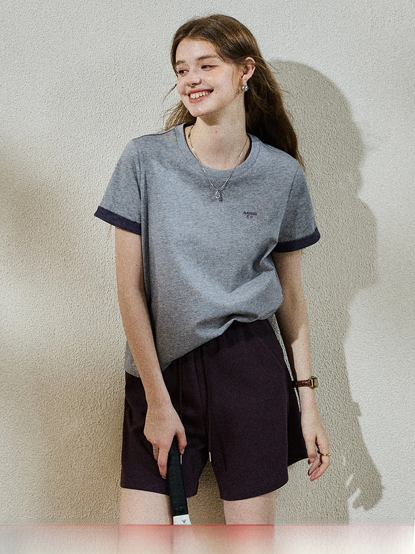 100% Cotton Short Sleeve T-Shirt Summer Lightweight Commute Work Simple Clean Shoulder Line Slimming Top for Young Women