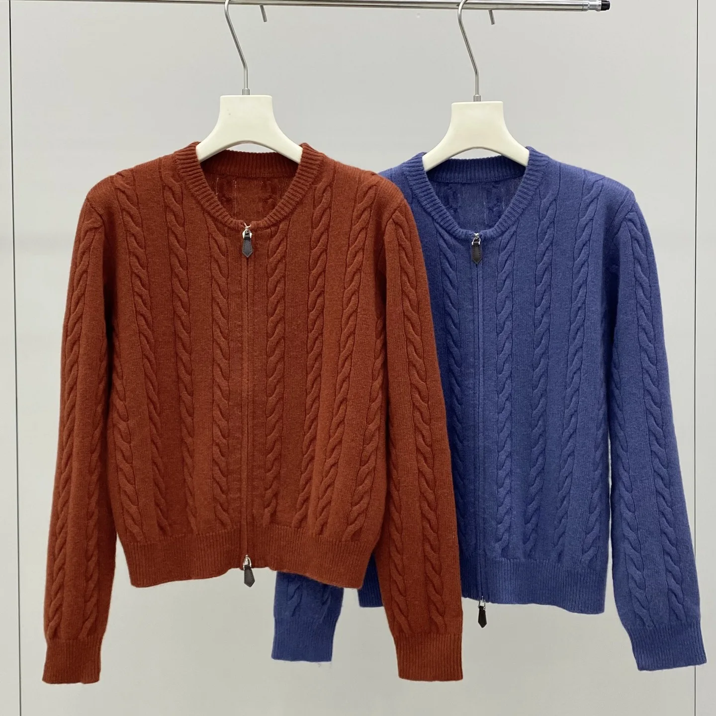 Women's 2026 Autumn Winter New Cashmere Double Zipper Round Neck Fried Dough Twists Knitting Cardigan