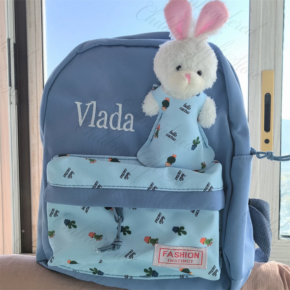 Mochila pequeña con nombre personalizado para niños, morral escolar con dibujos animados de conejo, juguete para niños