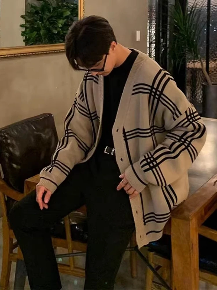 

Loose Men's Knitted Sweater Coat Spring Autumn Korean Sle Casual Plaid Open Cardigan V-ne Long Sve Faion Outerwear