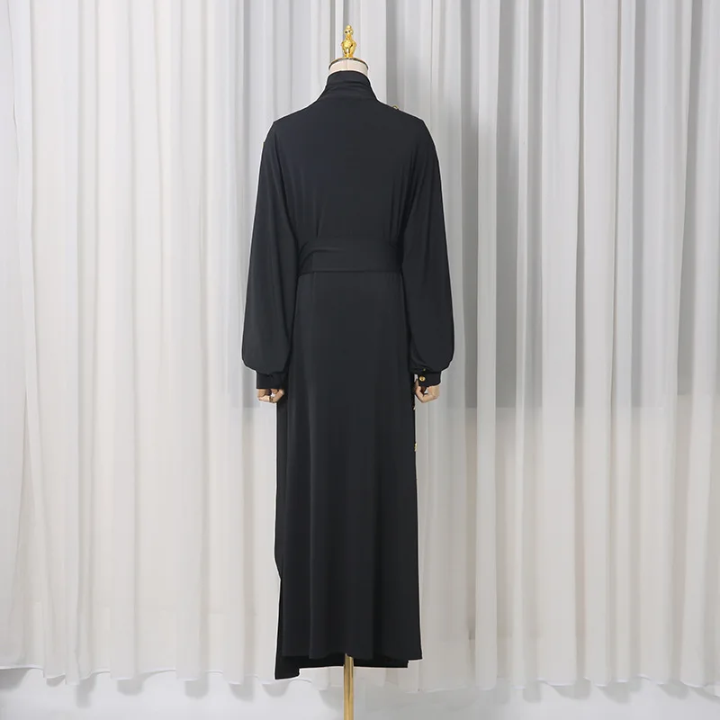 Elegancka sukienka damska, długa, jednolita, z cekinami, ozdobiona złotymi guzikami, z długim rękawem, czarna suknia wieczorowa, sukienka koktajlowa.