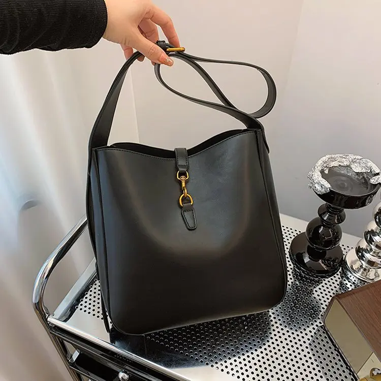 Vegan Leather Shoulder Bag 2025 - Elegant Small Crossbody Purse for Work & Weekend - Soft PU Leather with Metallic Hardware