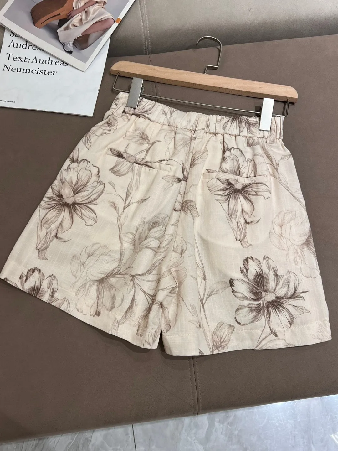 Linen shorts for women, new style, ink painting style, high waist, slim, 2024