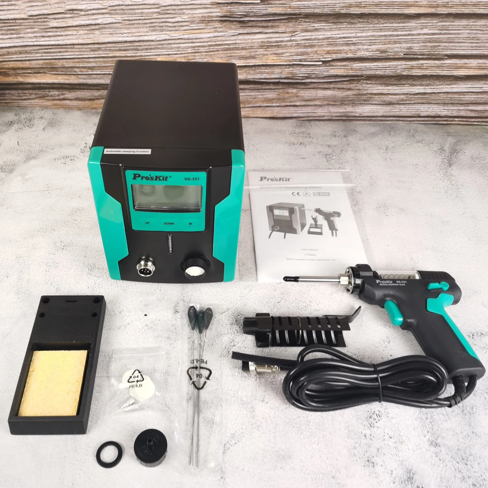 

Pro'sKit SS-331 Electric Desoldering Gun Anti-static High Power Strong Suction 331H Desoldering Pump PCB Circuit Board Repair