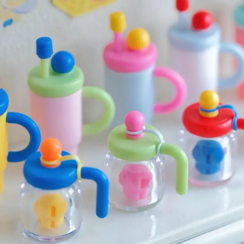 

1Pcs 1/6 Dollhouse Simulation Cute Gourd Cup Model New Miniature Water Cup Doll Accessories Toy For Girl
