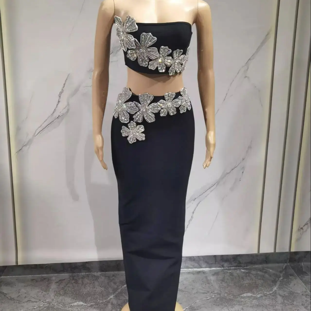 

Women Sexy Black Bandage 2 Piece Sets Show Birthday Outfit Sleeveless Crop Top Long Skirt Suit Evening Party Female Clothing