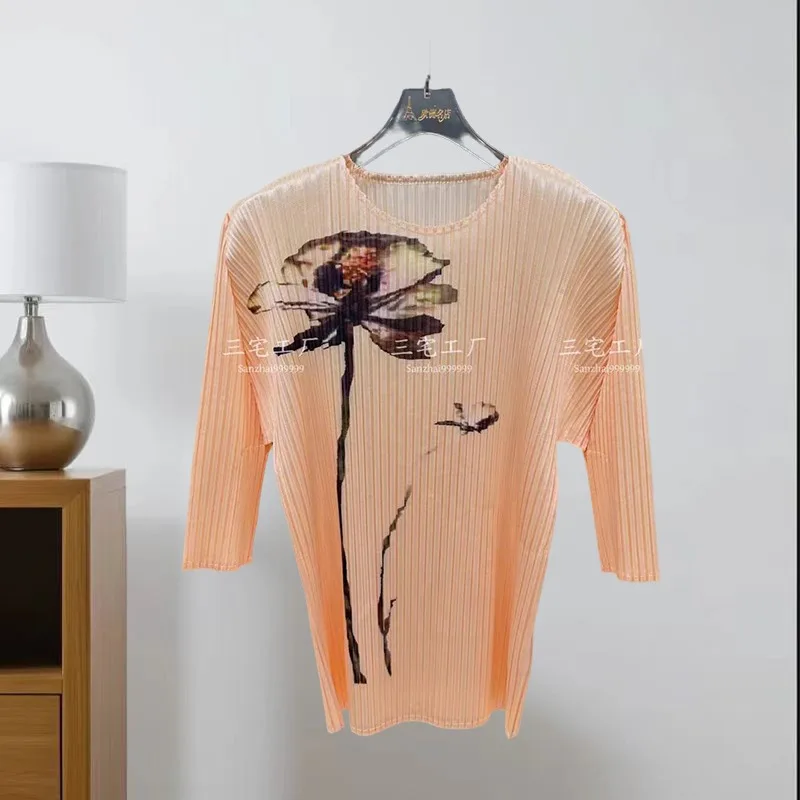 

Miyake Pleated Printed T-Shirt Seven Sleeve 2025 Summer New Floral Printed Round Neck Mid Sleeve Top Work Pleated T-Shirt