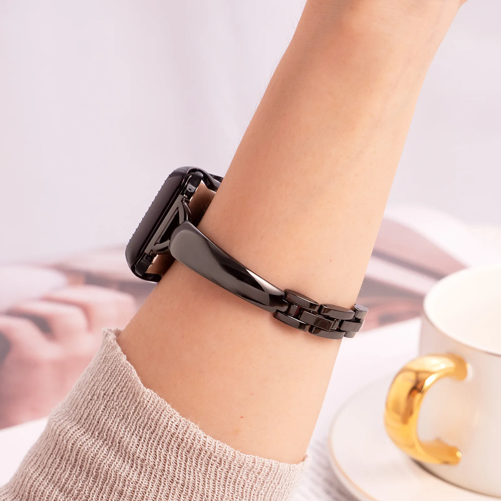 Slim Girl Metal Bracelet For Apple Watch Band Series 10 9 8 7 6 SE 42mm 46mm 41mm 45mm 38 44mm 40mm For iWatch Ultra 49mm Strap