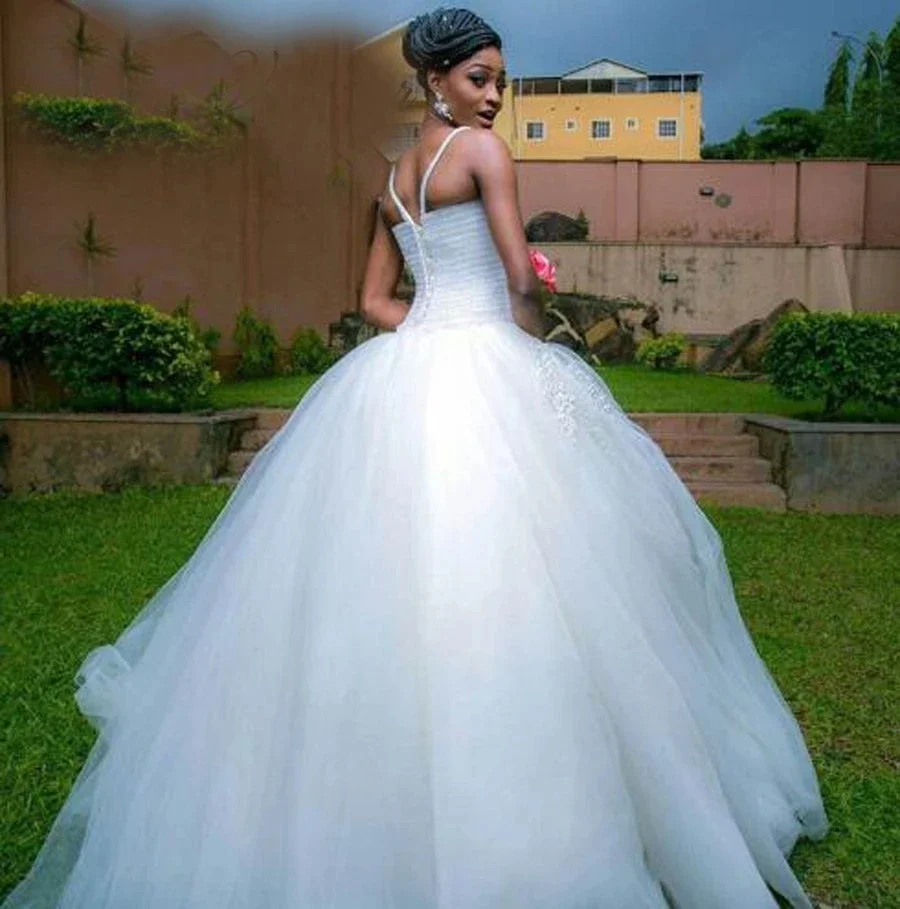 Customized Princess Ball Gown Wedding Dresses Full Hand Beading Bodice Spaghetti Straps Backless South African Bridal Gowns