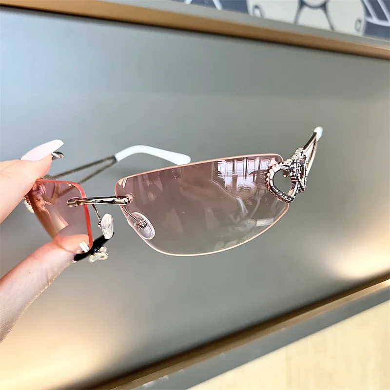 New Oval Cat Eye Frameless Mercury Sunglasses With Heart-Shaped Metal Hollow Out Y2K Sweet and Cool Hot Girl Sun Glasses - view 5