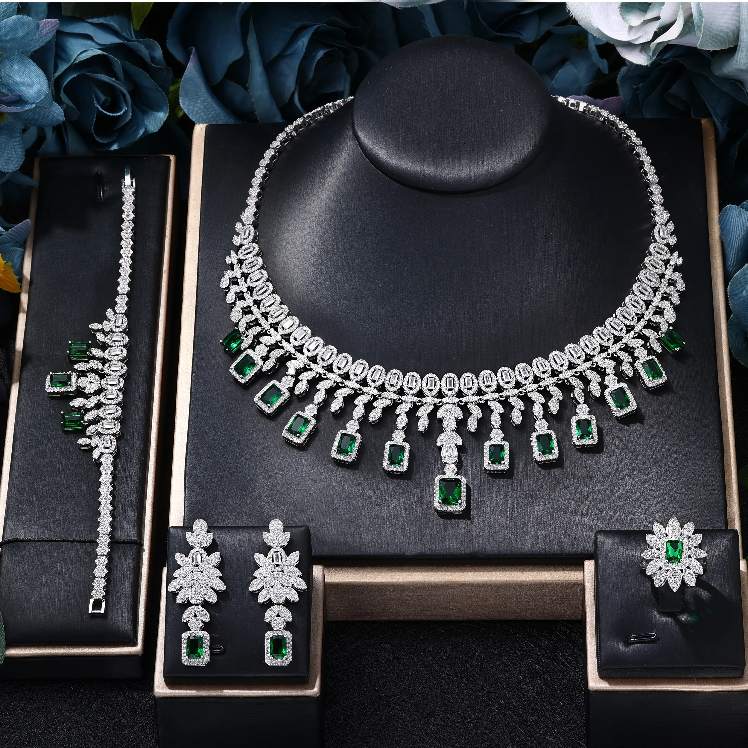 

2023 New 4-piece Green Rectangular Women's Necklace Earring Set Dubai Nigeria Wedding Bride Jewelry Set