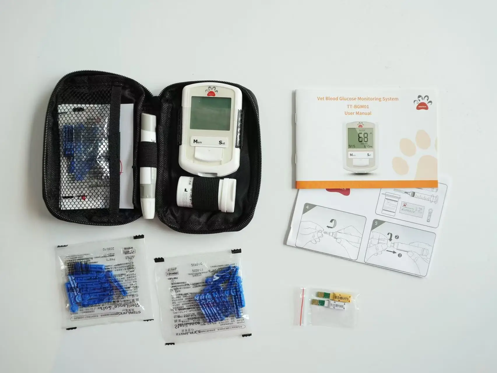 Portable Blood Glucose Monitor for Cats and Dogs