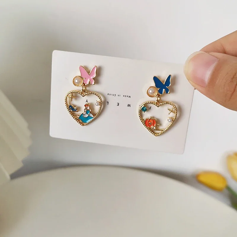 Fairy Tale Cartoon Character Hollow Out Heart Clip Earrings Sweet Princess Cinderella Clip on Earrings Without Piercing for Girl