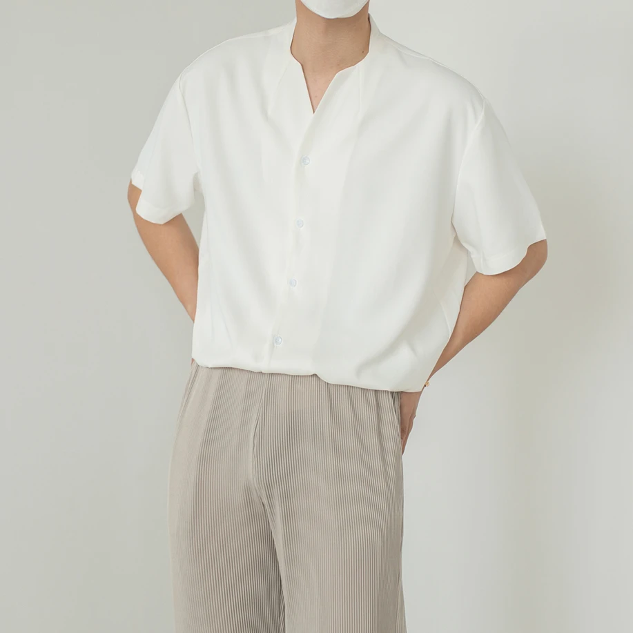 

American Style Vintage Large V-Neck Ice Silk Shirt Men's Loose Short Sleeve Cool Thin No Ironing Required Youth Fashion