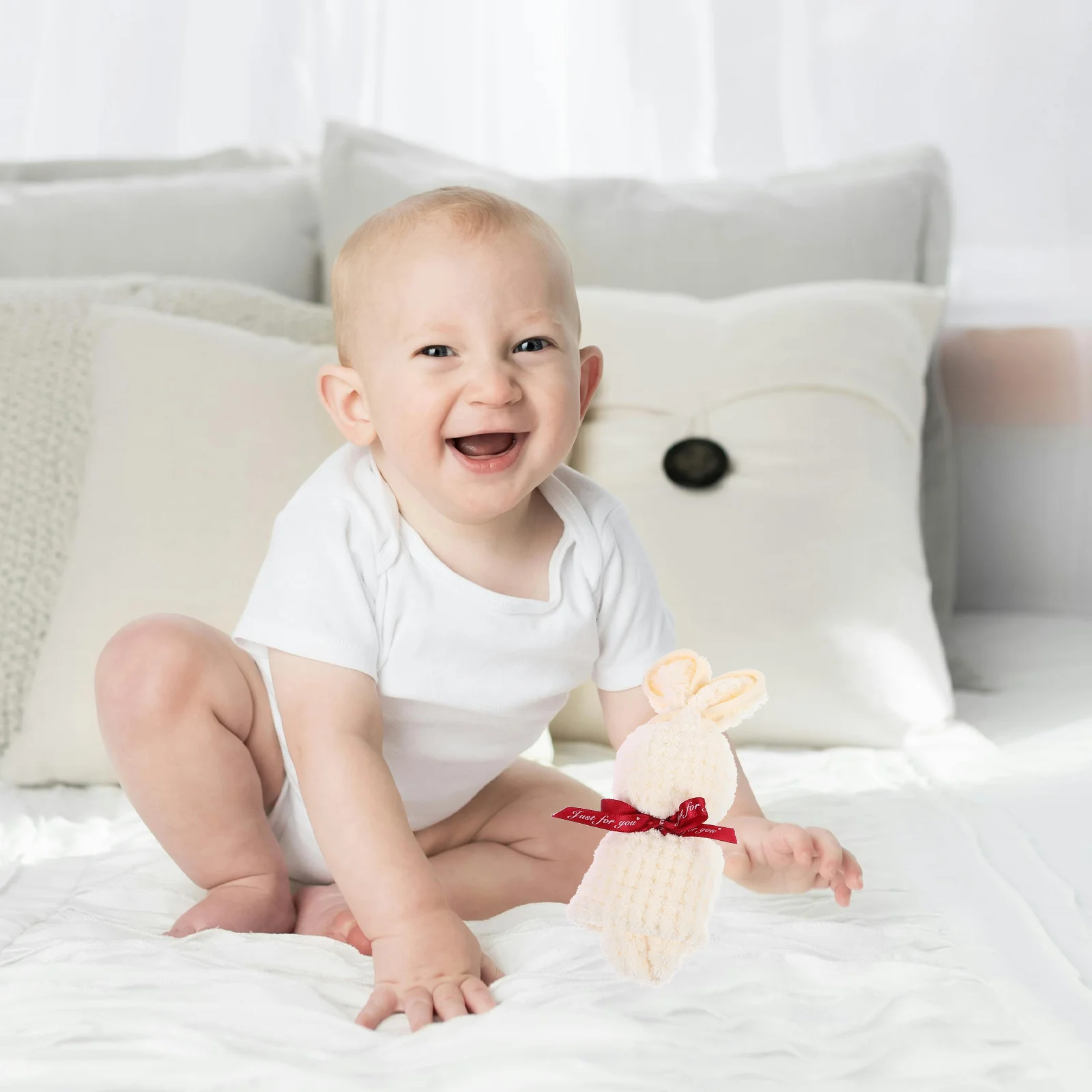 

4Pcs Adorable Bunny Towel Gift Thickened Rabbit Shaped Washcloth Soft Breathable Bathroom Towels for Baby Gift