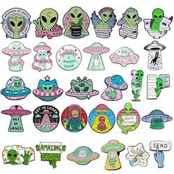 Creative Alien Metal Brooch Wreath Potted Spaceship Space Green Cat Toilet Newspaper Cartoon Badge Punk Clothes Pin Jewelry Gift