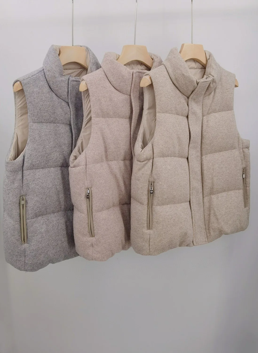 Lussuoso gilet imbottito con cerniera in Cashmere