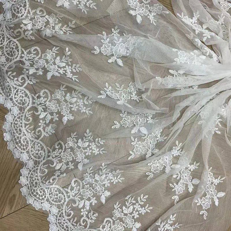 جديد وصول الدانتيل المطرز فستان الزفاف النسيج عالية الجودة الزفاف أقمشة الدانتيل الأزهار التطريز مصمم النسيج بواسطة الفناء