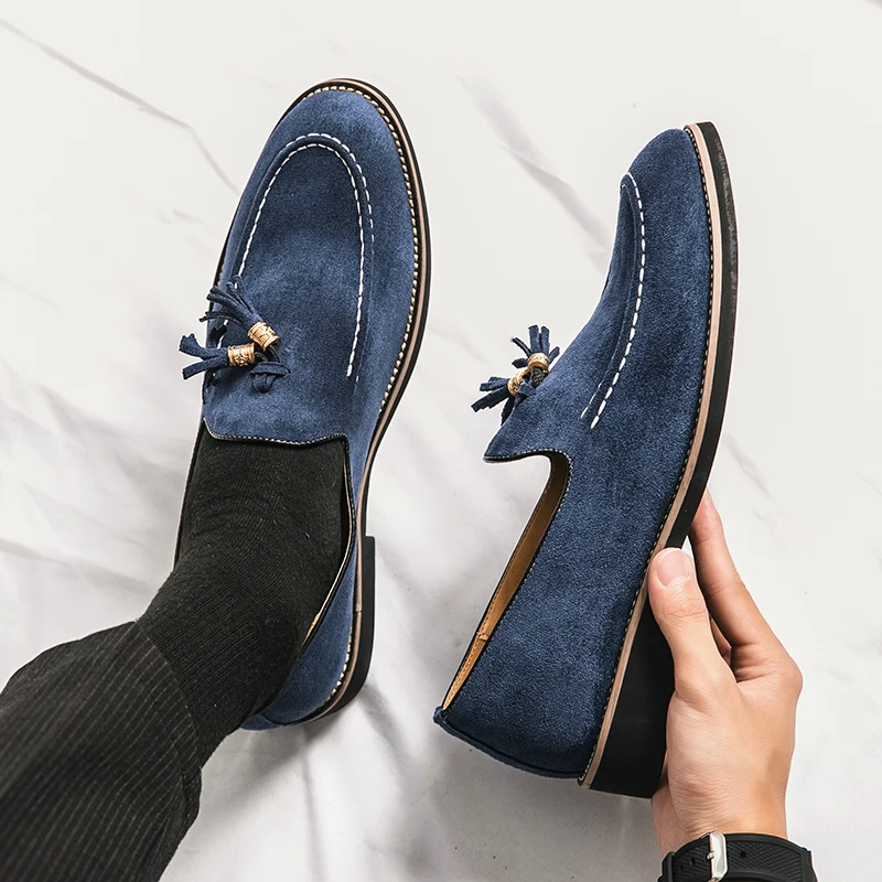 Spring and Autumn Loafers Men\'s Slip-on Light Blue Tassel Fashion Suede Men\'s Shoes Thick Bottom Pointed Toe Designer Men Shoes