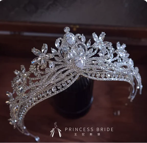 Princess Bride Crown High-end atmosphere new luxury double heavy industry Princess Crown white gauze main wedding dress jewelry