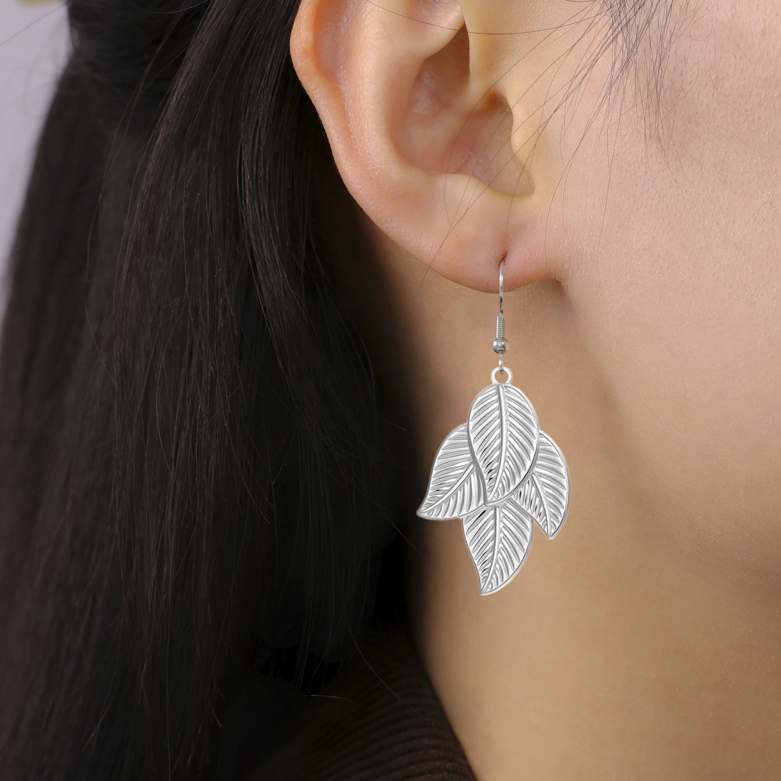 COOLTIME Trendige Blatt-Ohrringe für Damen aus Edelstahl in Goldfarbe, Modische Schmuck-Ohrringe im Großhandel – Detail 13