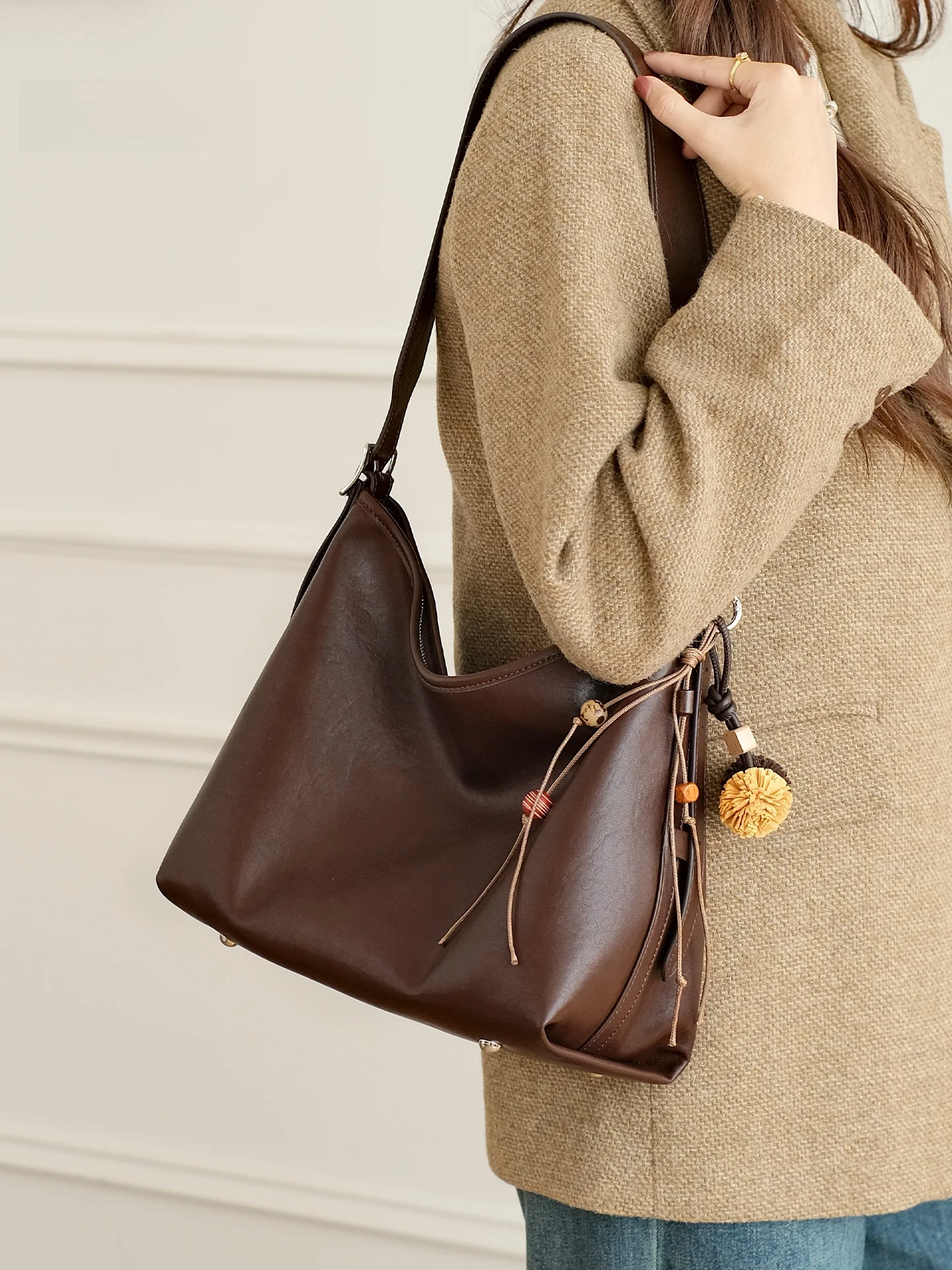 large-capaci-commuter-tote-bag-women's-spring-new-sle-versatile-single-oulder-crossbody-bag-underarm-hobo-bag