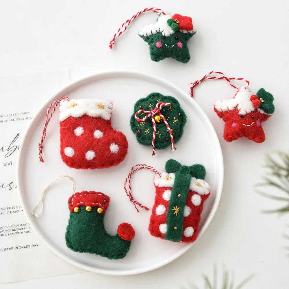 

Christmas Felt Ornaments Set Stocking Gloves Star Xmas Tree Hanging Decorations Garland Home Decor Merry Christmas Sign Pendant
